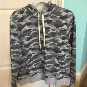 Camo sweatshirt